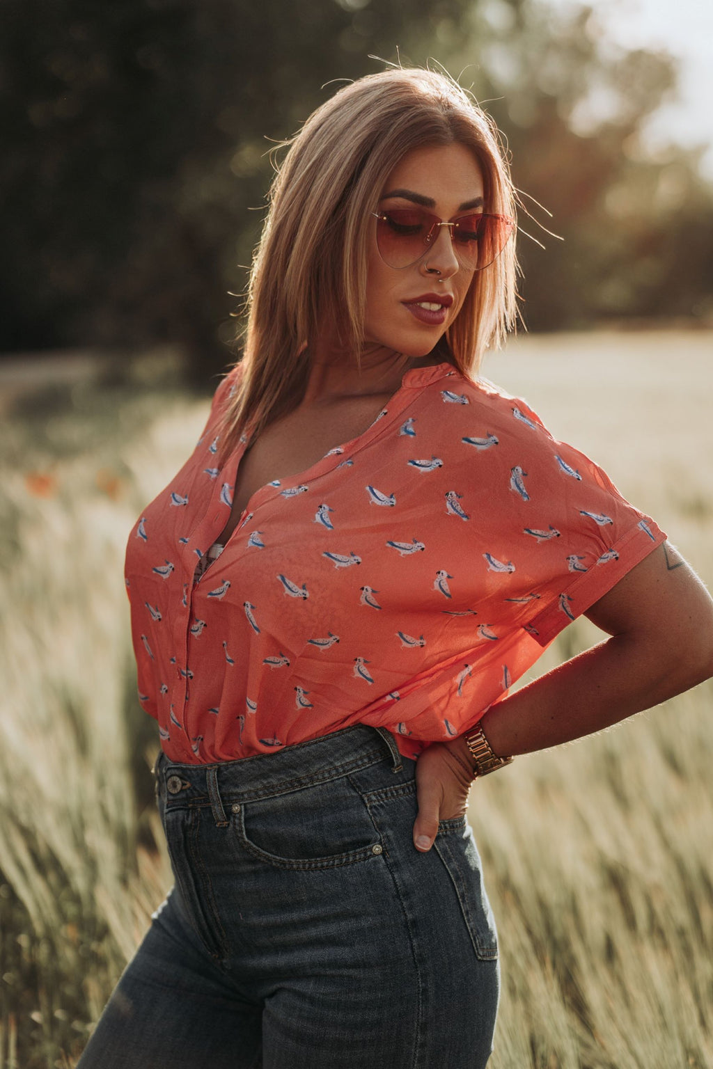 Cataleya-camisa-dibujos-papagayos