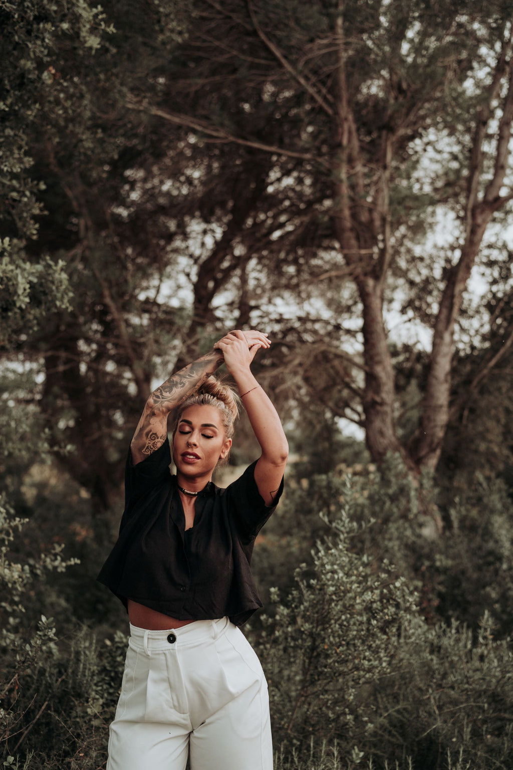 Cataleya-camisa-negra-corta-oversize