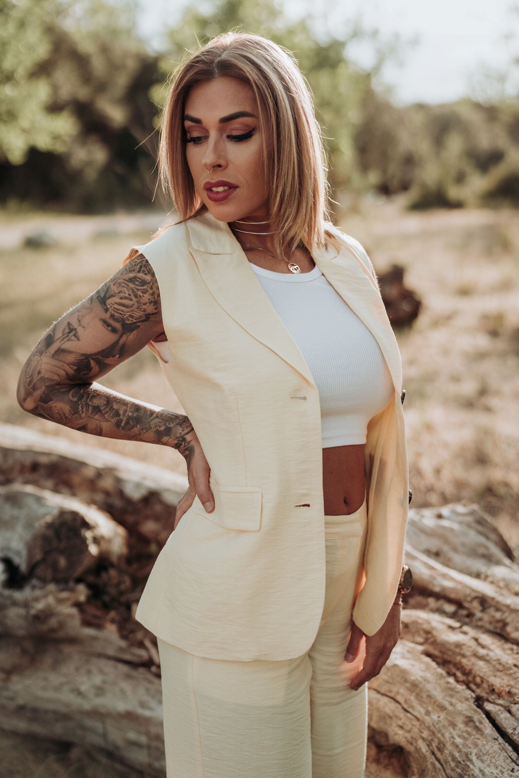 Cataleya-chaleco-amarillo-largo