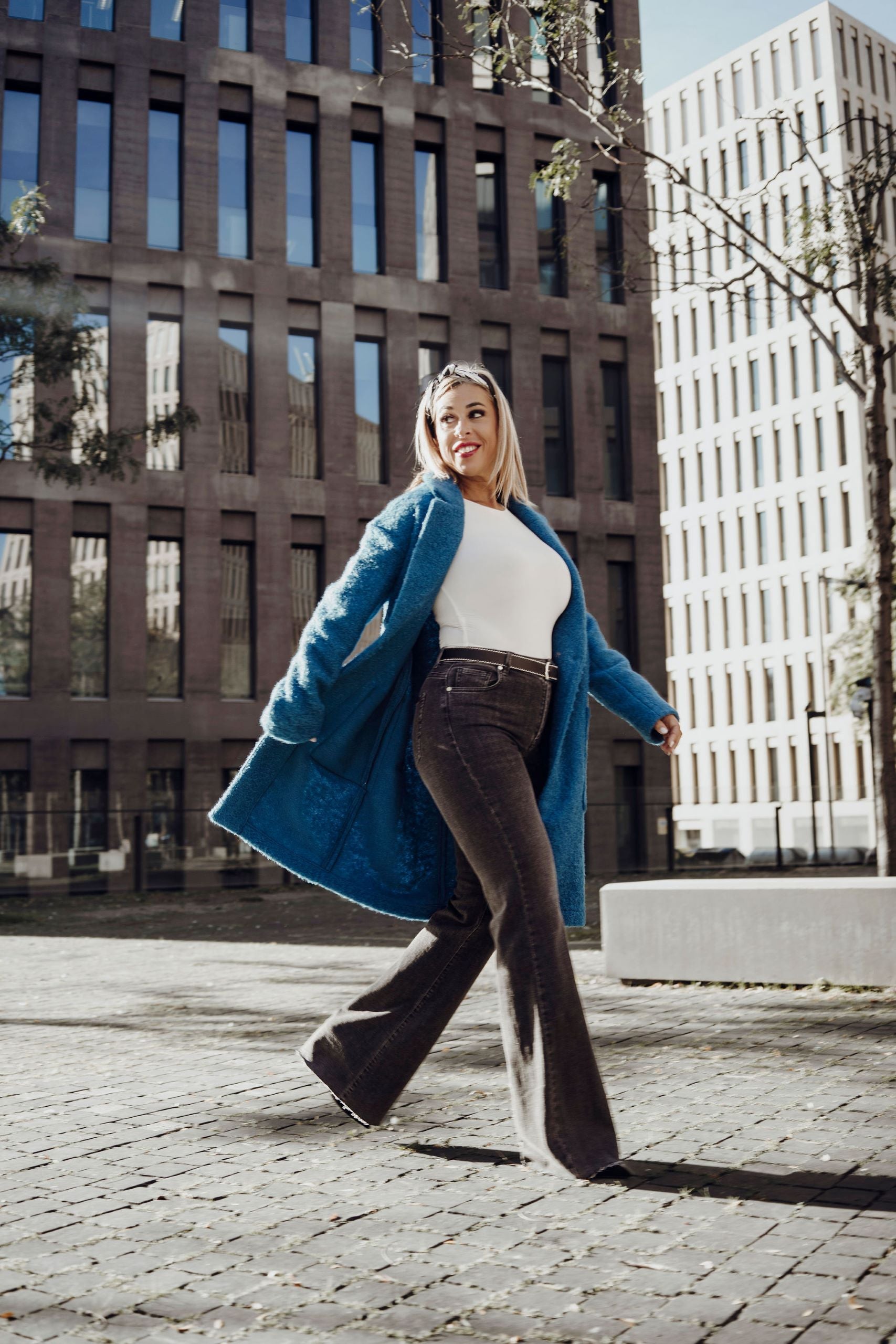 Cataleya-chaqueta-azul