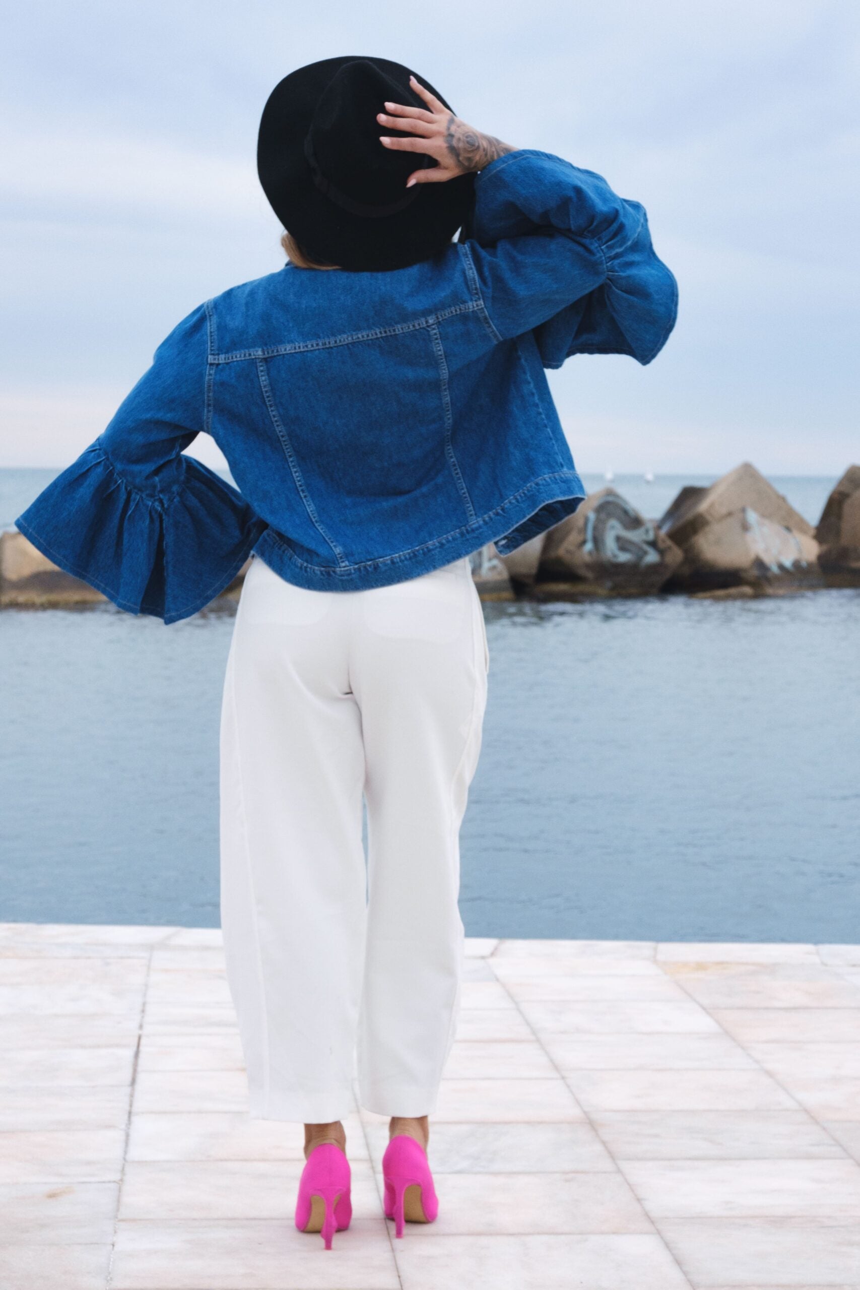 Cataleya-chaqueta-denim-volantes