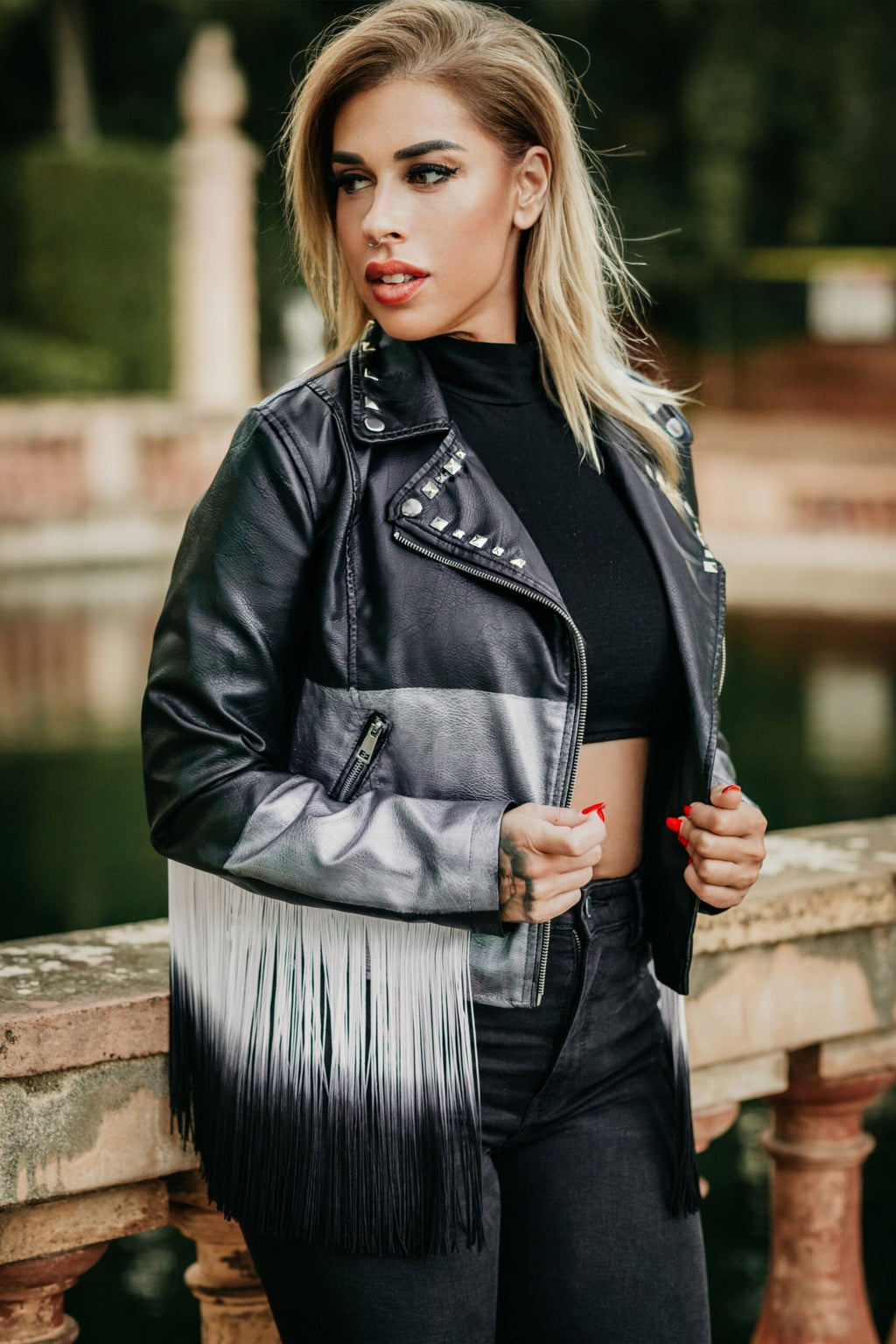 Cataleya-chaqueta-negra