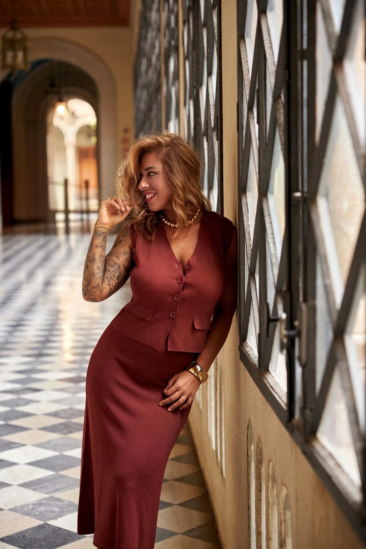 Cataleya-conjunto-punto-marrón_reduida