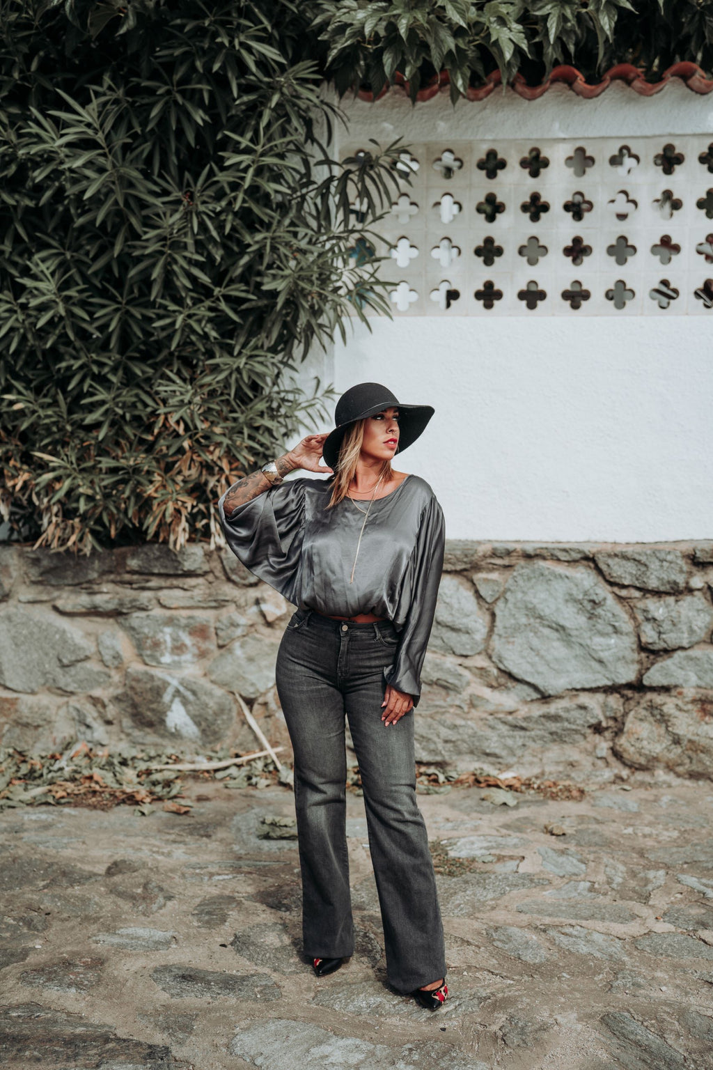 Cataleya-denim-acampanado-negro