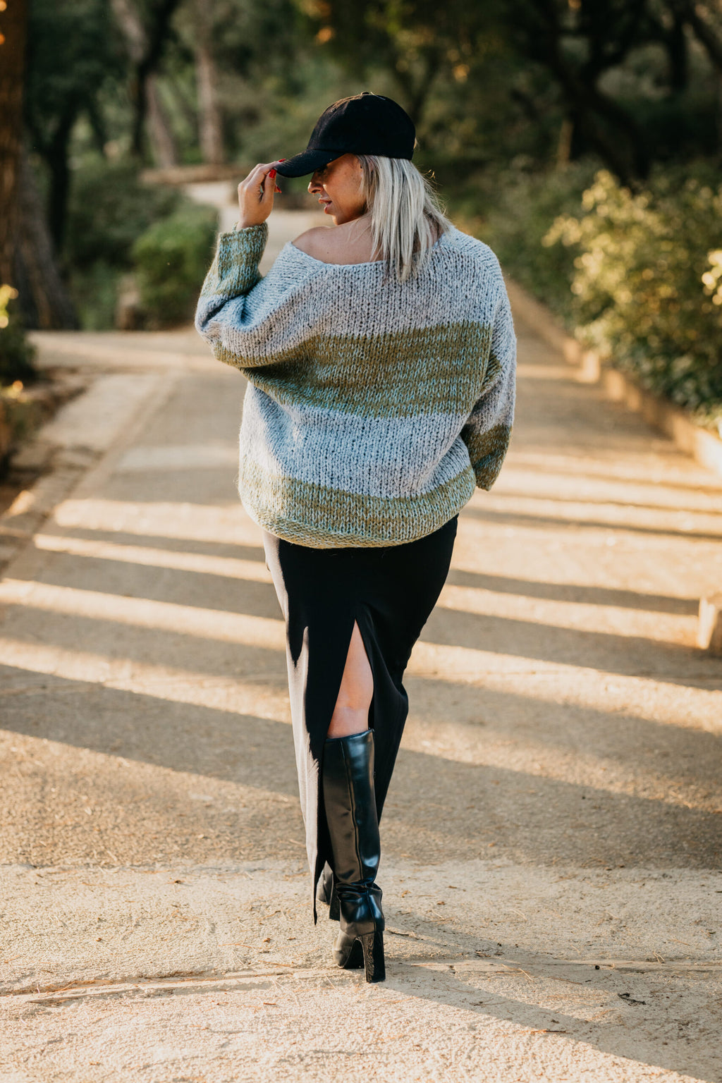 Cataleya-falda-abertura-tarsera.