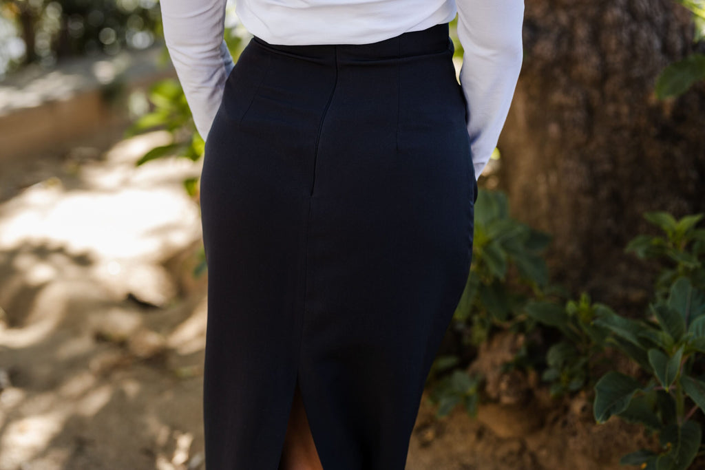 Cataleya-falda-larga-bolsillos-delanteros.