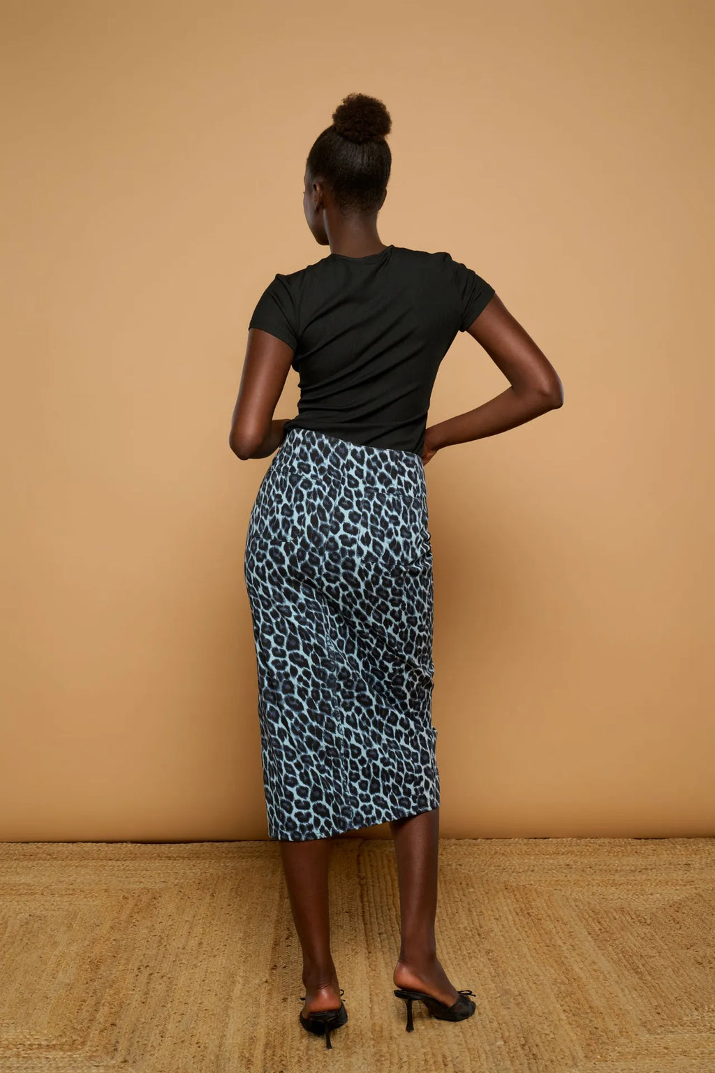 Falda midi animal print azul