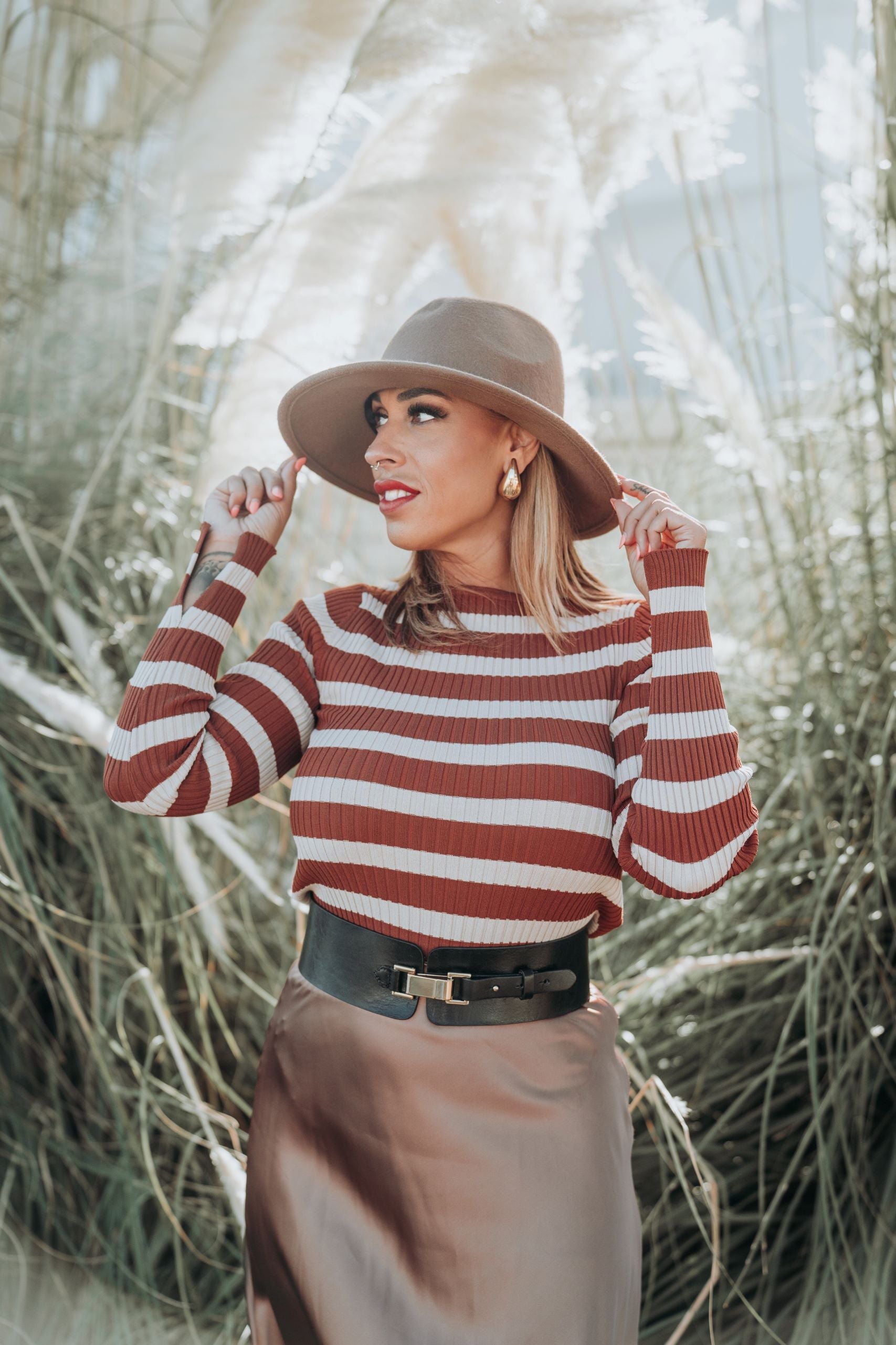 Cataleya-falda-raso-camel