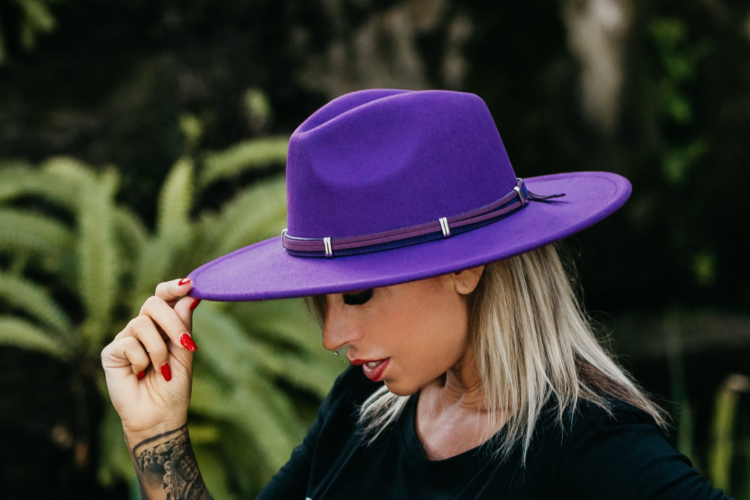 Cataleya-gorro-morado.