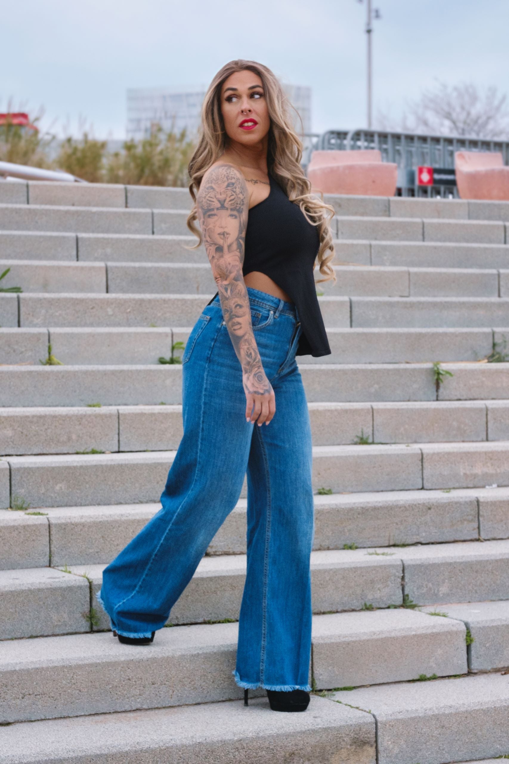 Cataleya-jersey-asimetrico-manga-acampanada