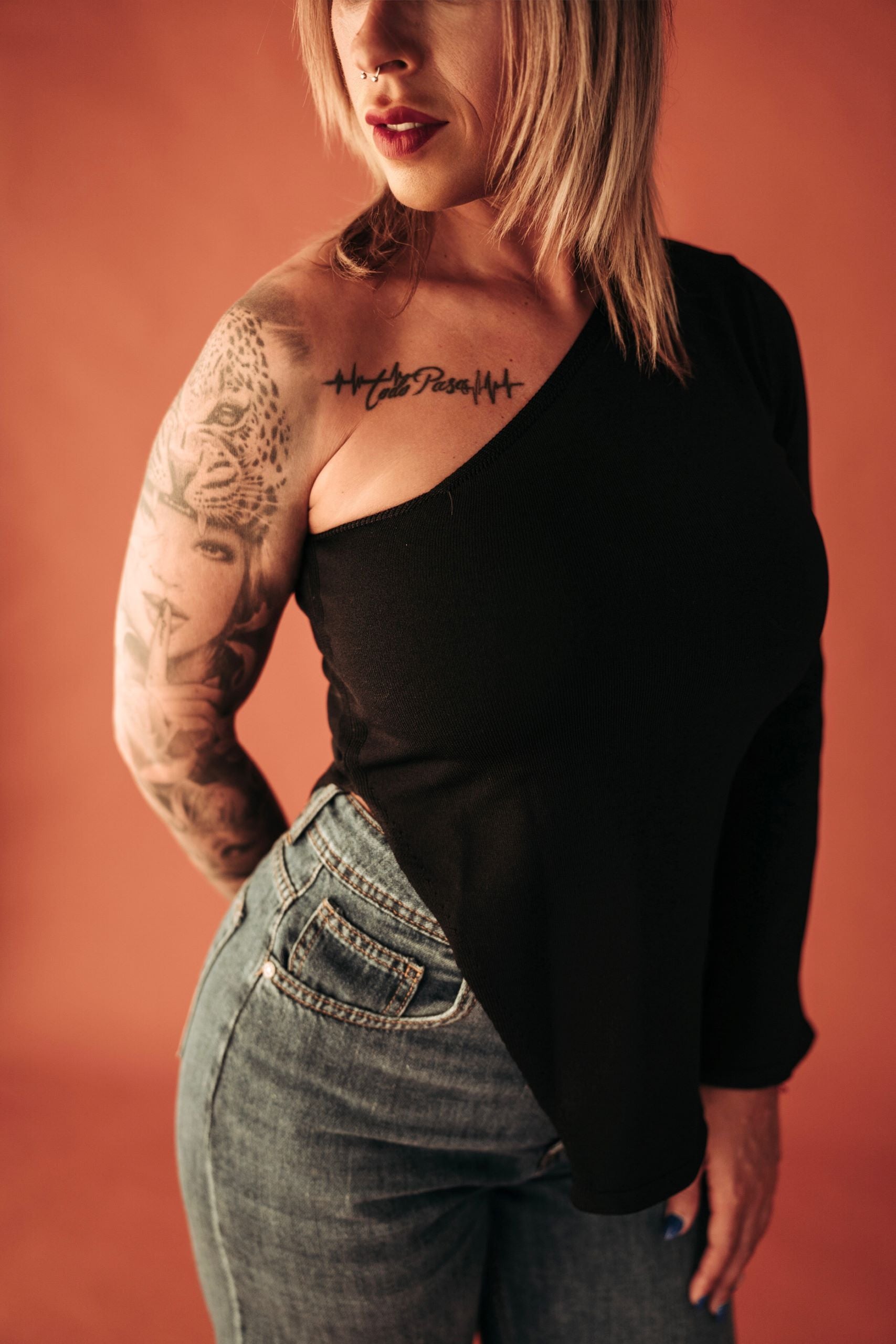 Cataleya-jersey-asimetrico-negro