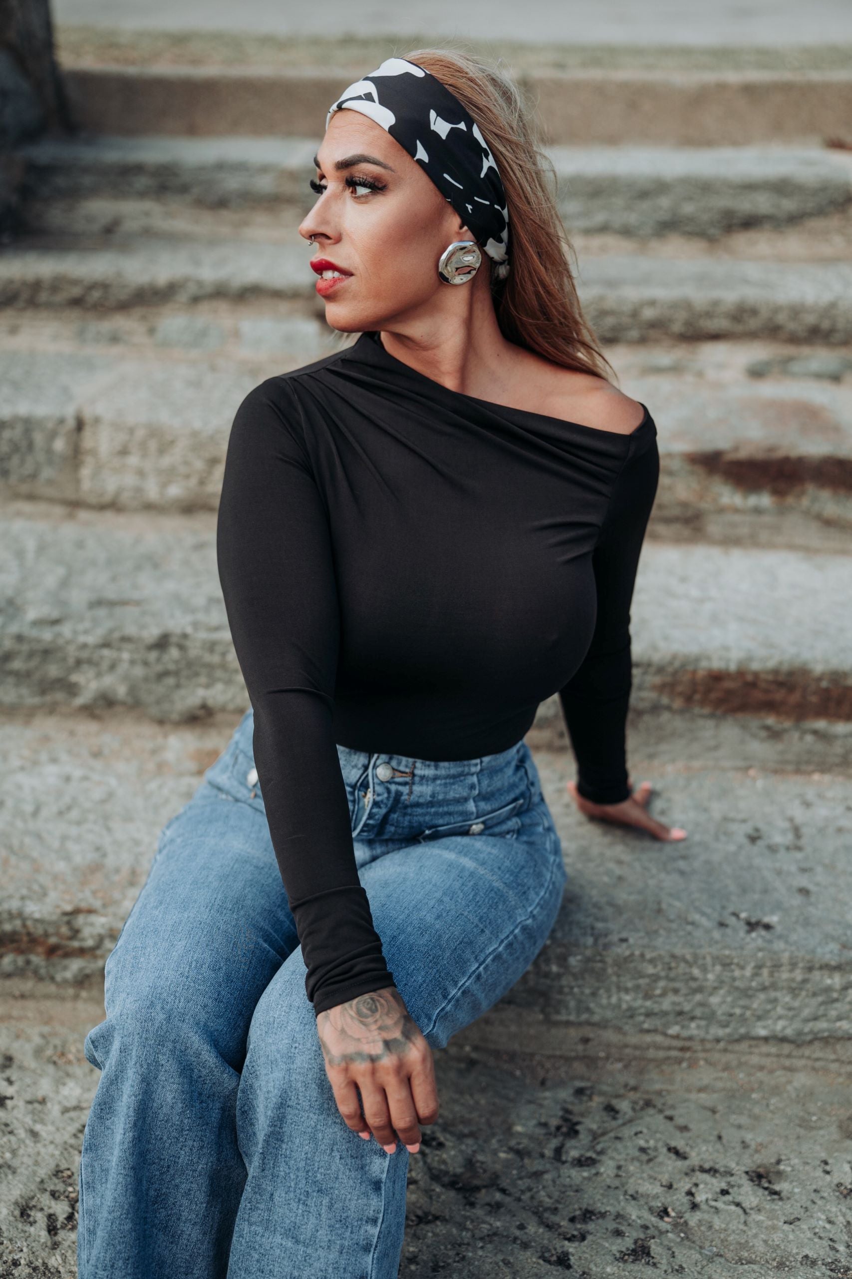 Cataleya-jersey-asimetrico-negro