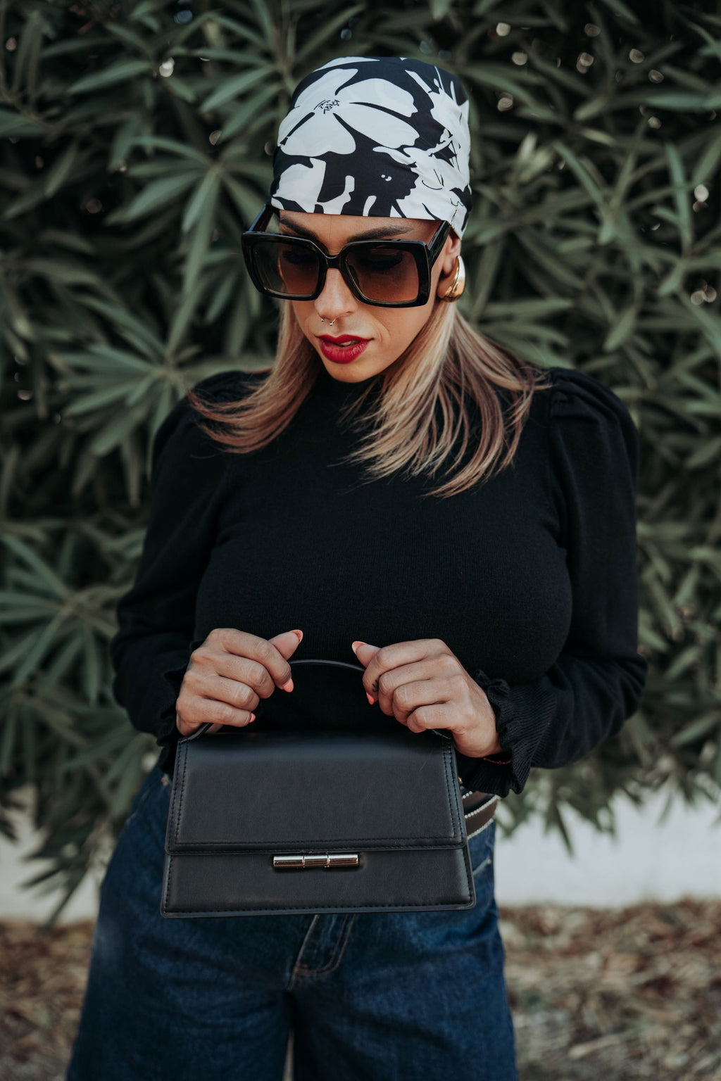 Cataleya-jersey-negro-abullonado