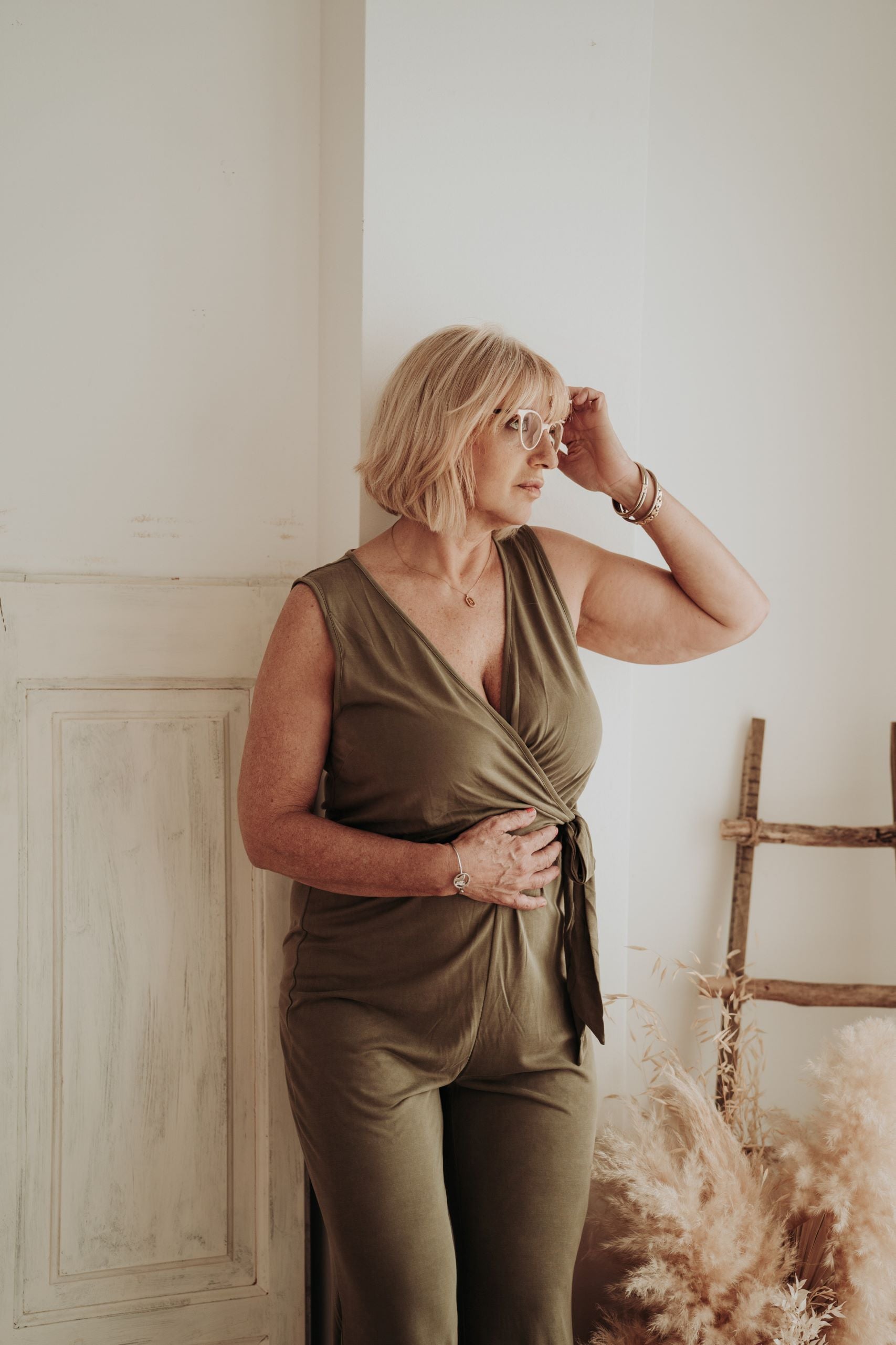 Cataleya-mono-verde-escote