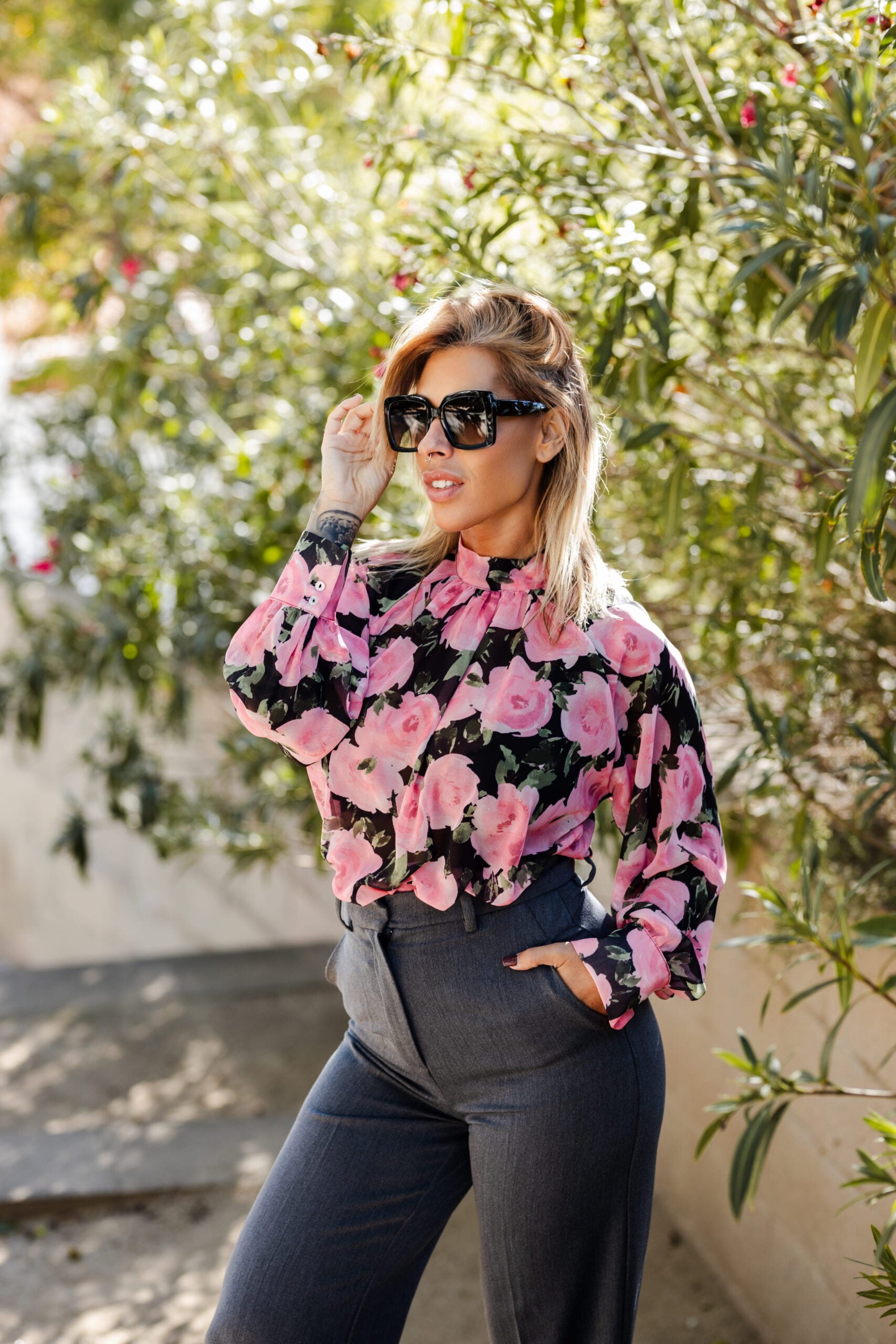 Cataleya-pantalon-gris-pinzas