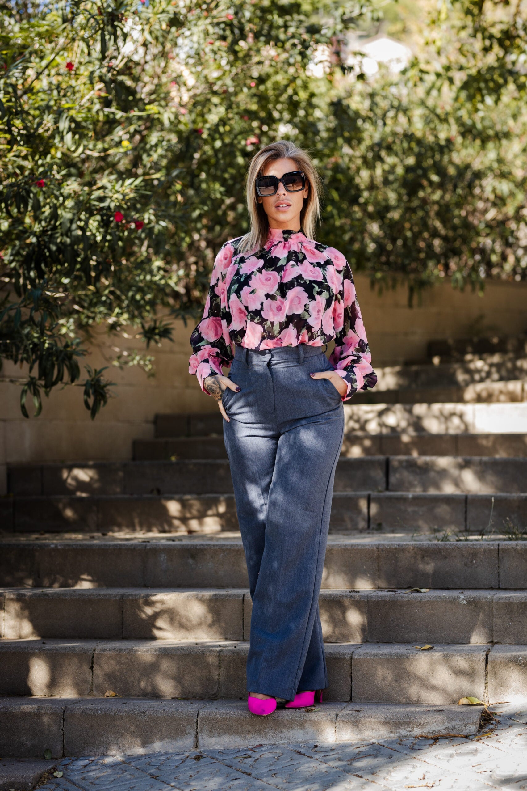 Cataleya-pantalones-grises