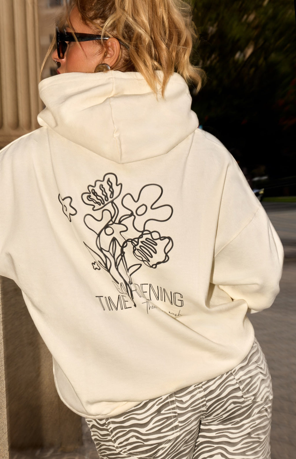 Cataleya-sudadera-flores