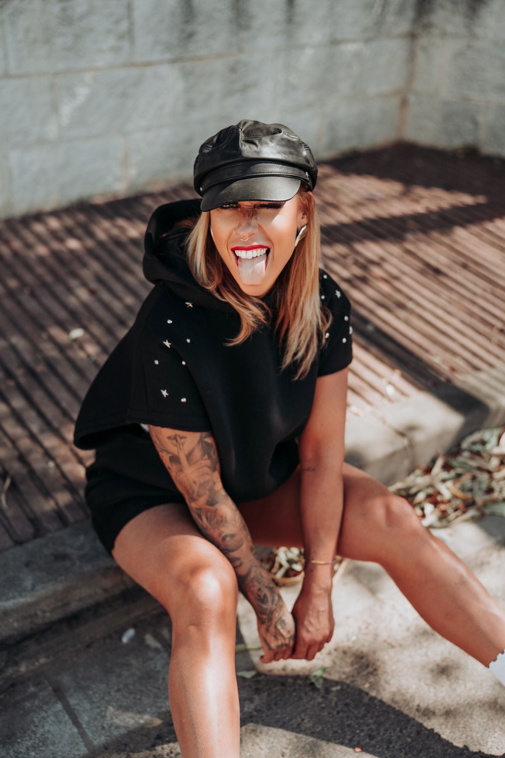 Cataleya-sudadera-gorra