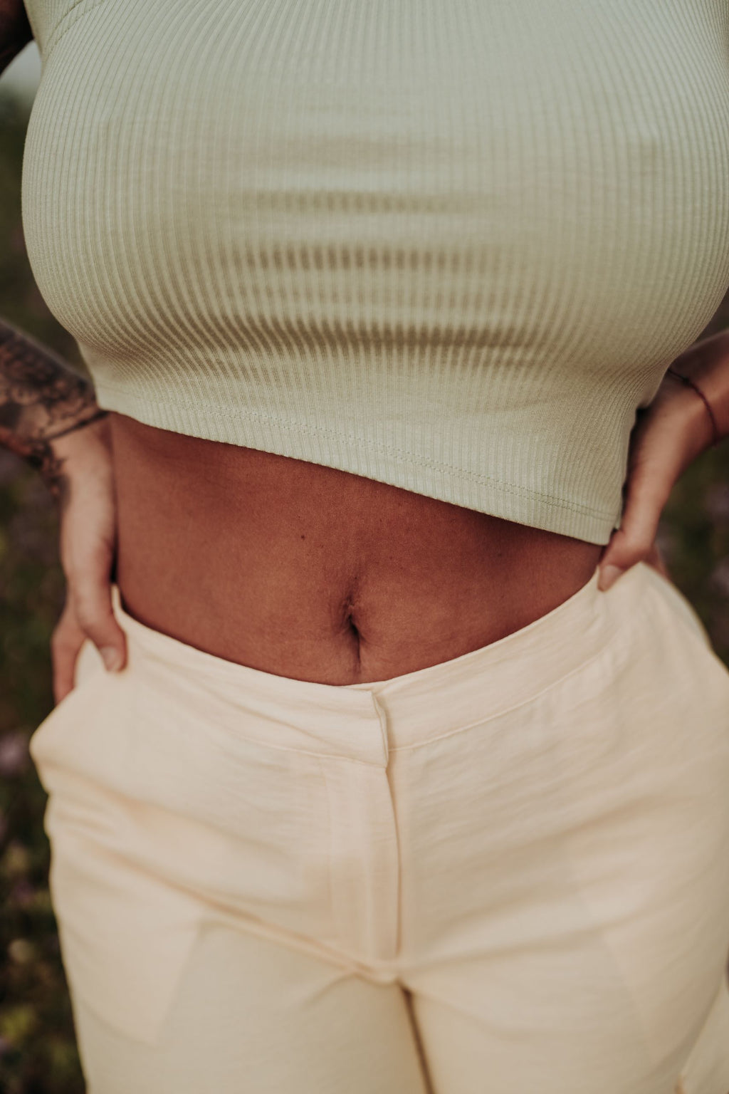 Cataleya-top-verde-asimetrico