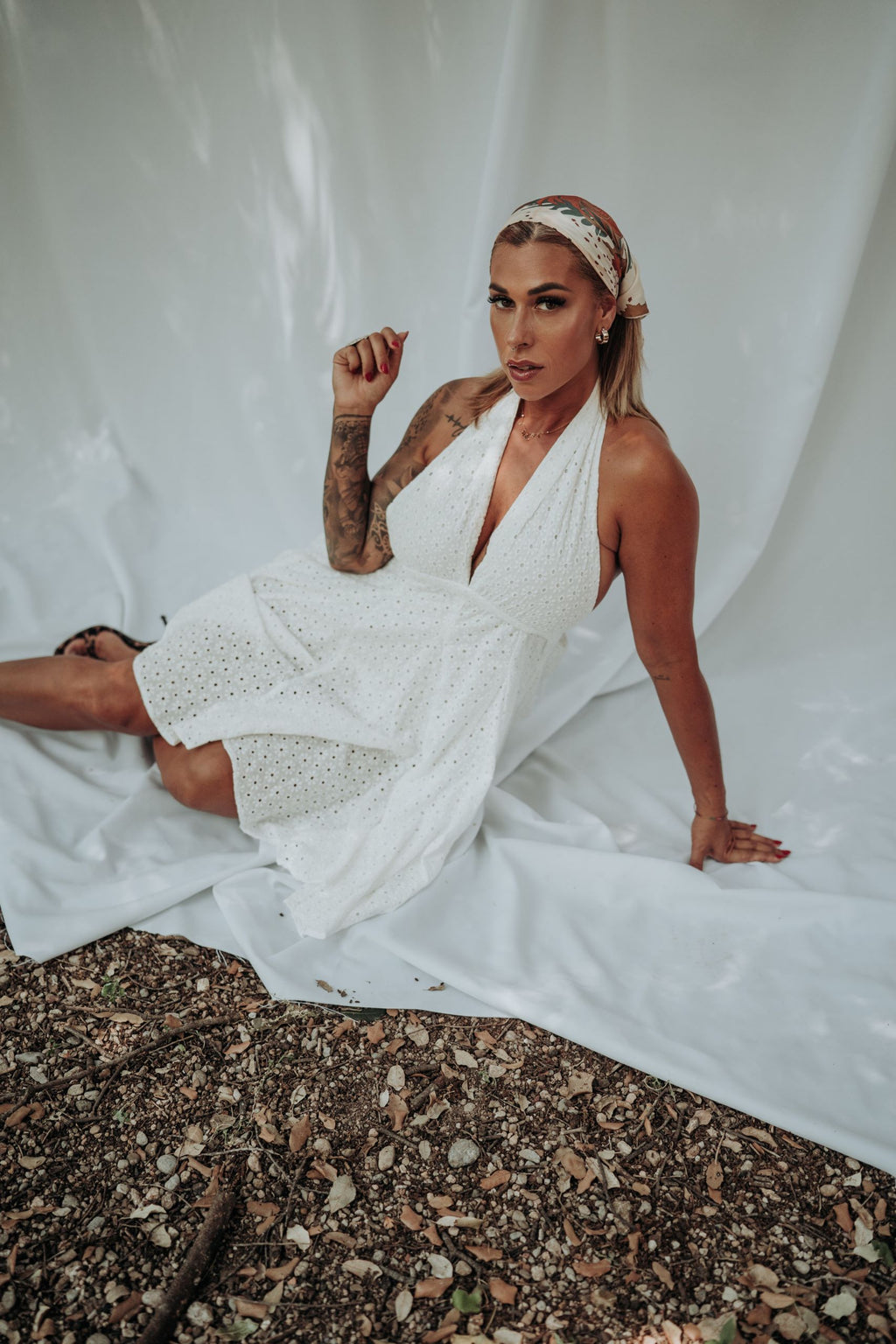 Cataleya-vestido-blanco-escotado