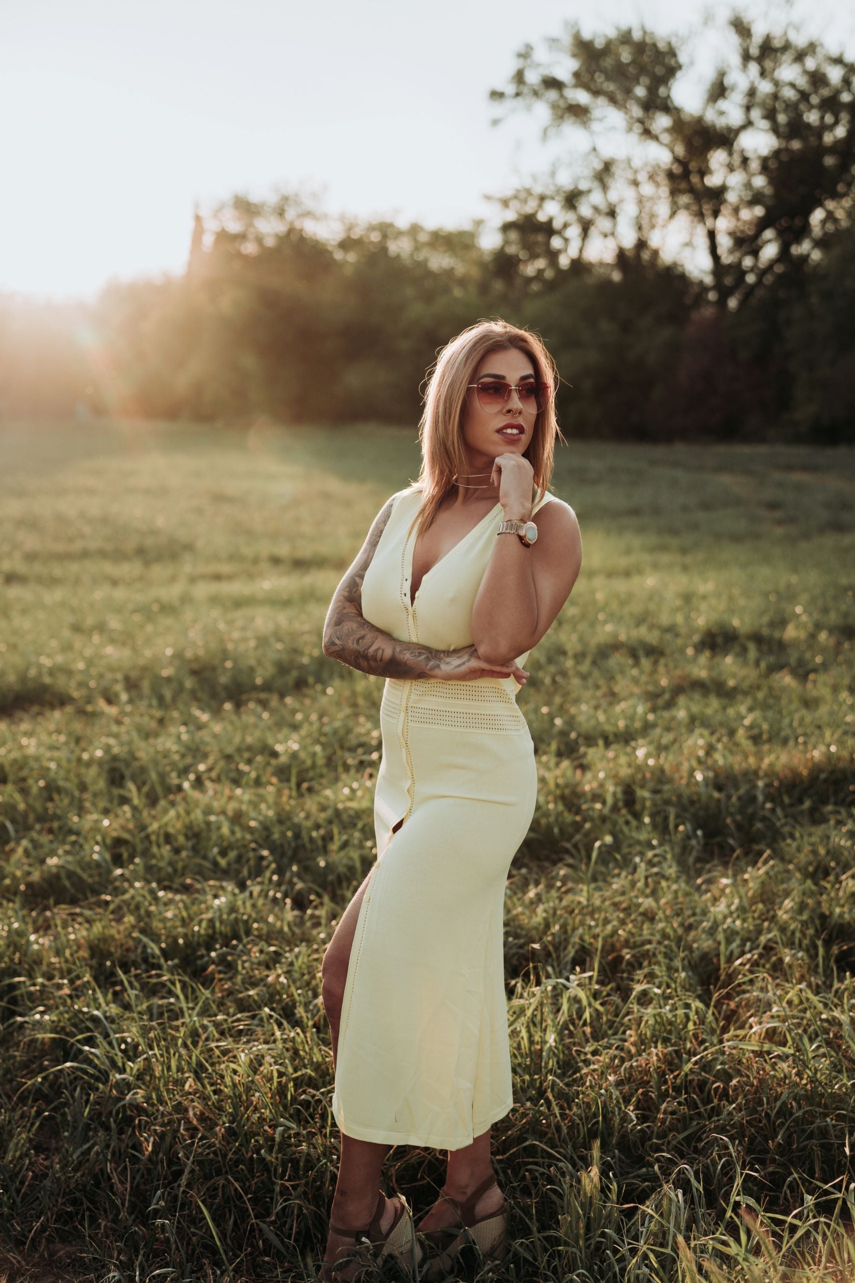 Cataleya-vestido-chaleco-amarillo