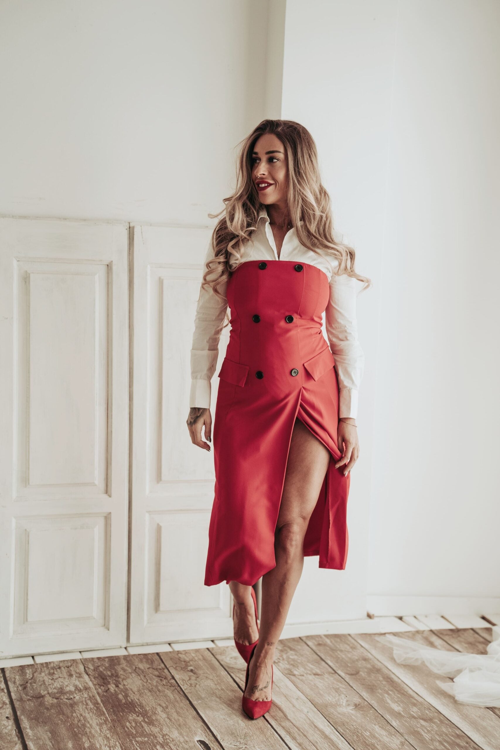 Cataleya-vestido-con-abertura-delantera