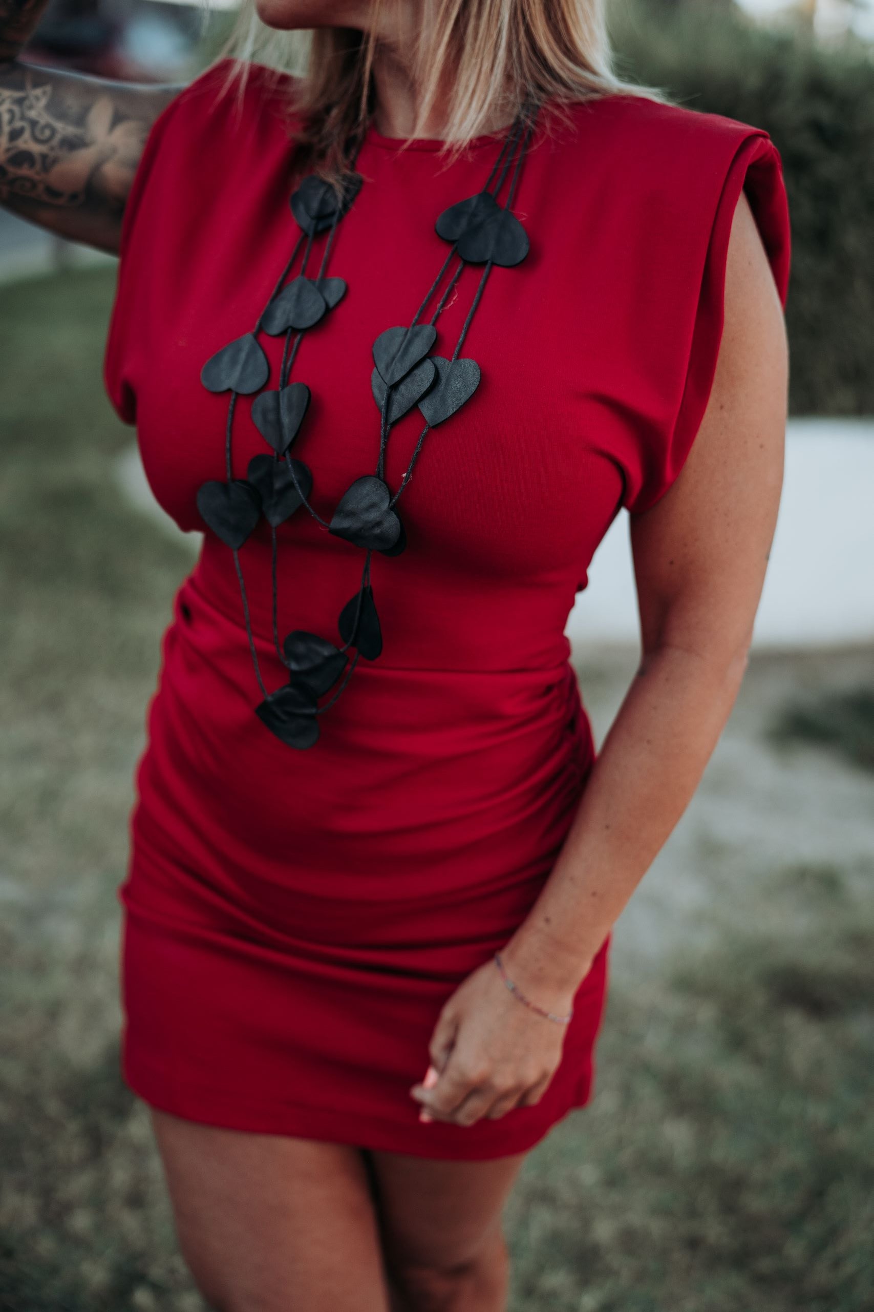 Cataleya-vestido-con-collar