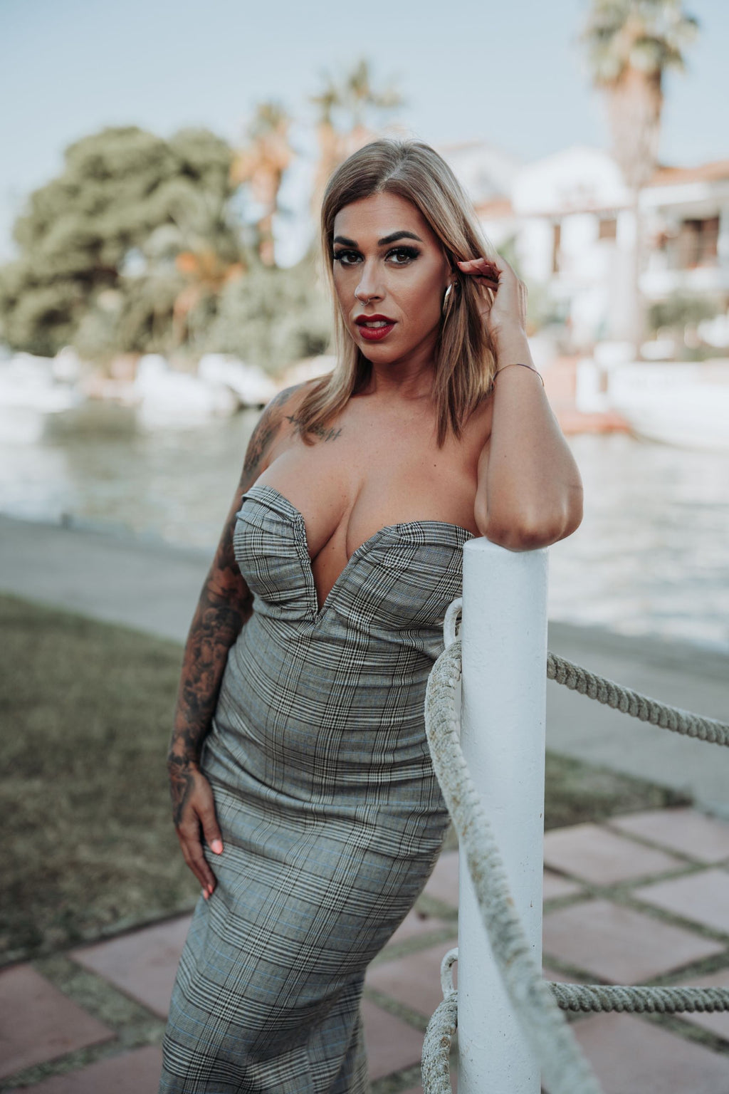 Cataleya-vestido-escote-corazon