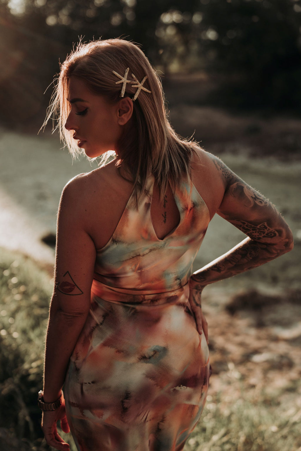 Cataleya-vestido-halter-espalda