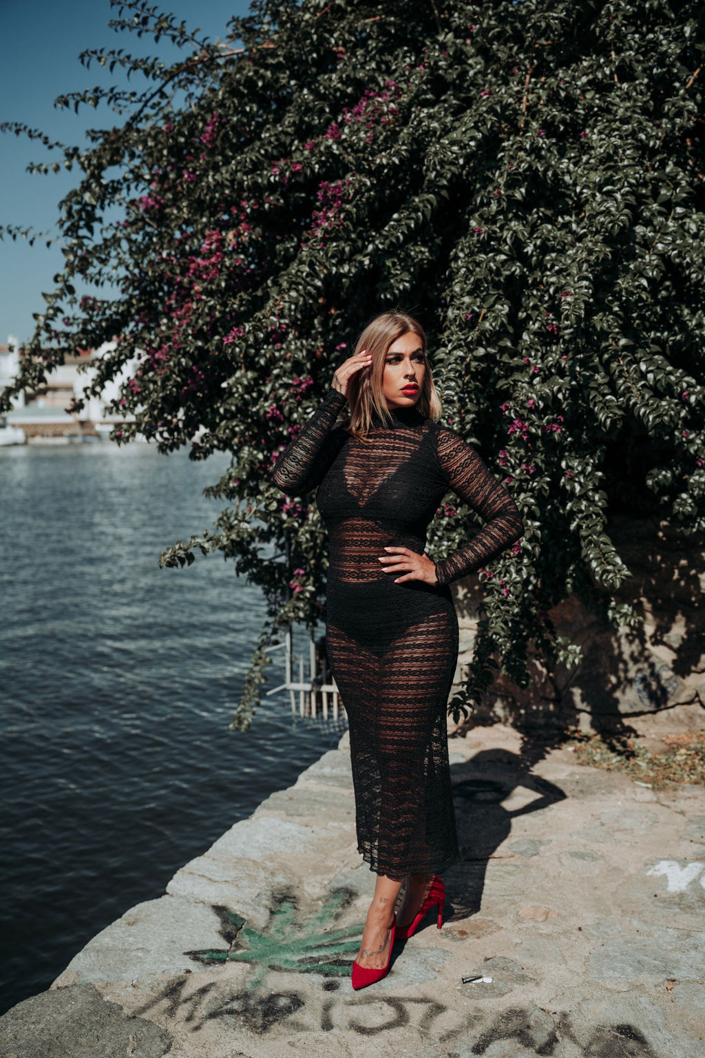 Cataleya-vestido-midi-negro-encaje