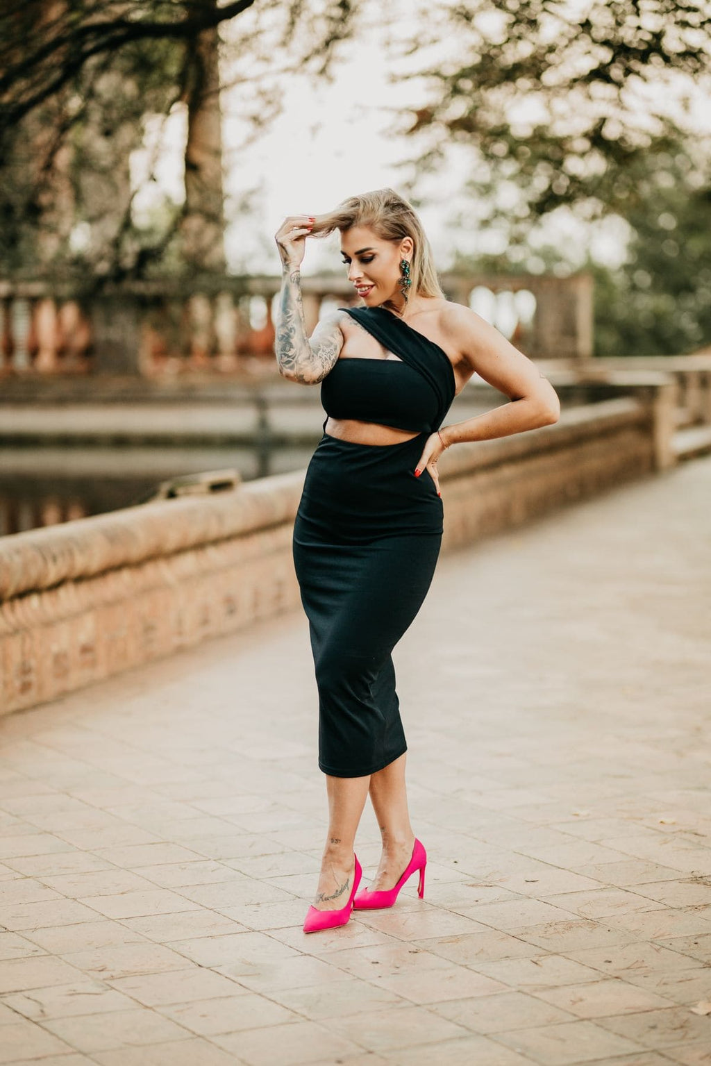 Cataleya-vestido-negro-elegante