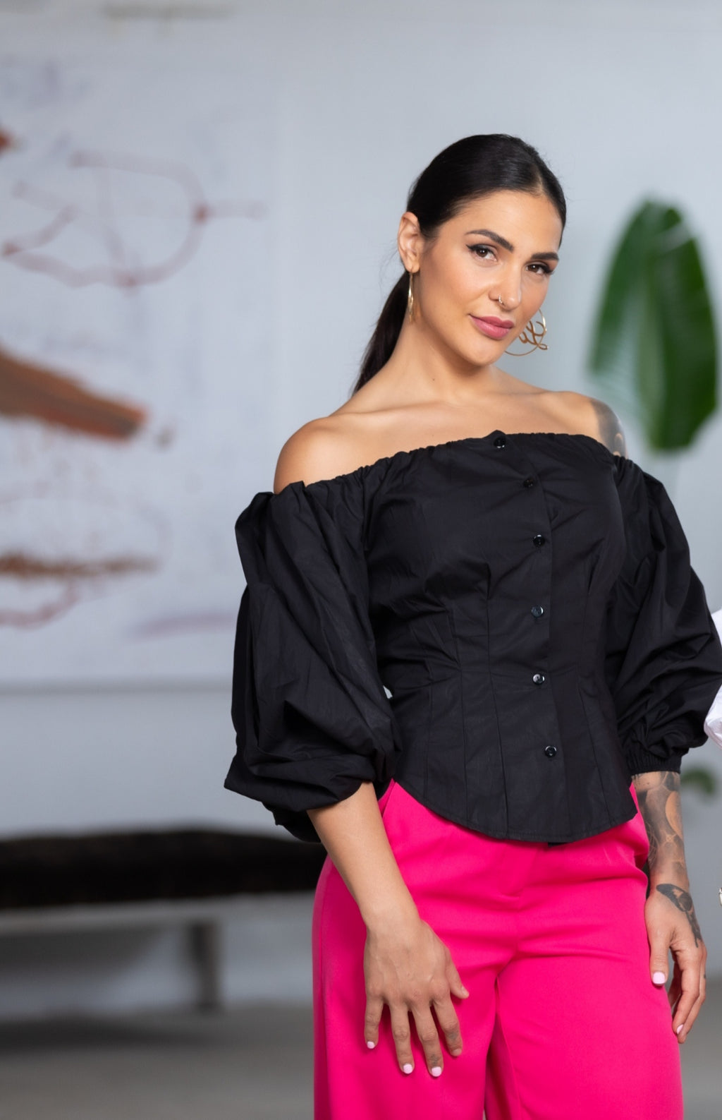 cataleya-camisa-negra-escote-barco-mangas