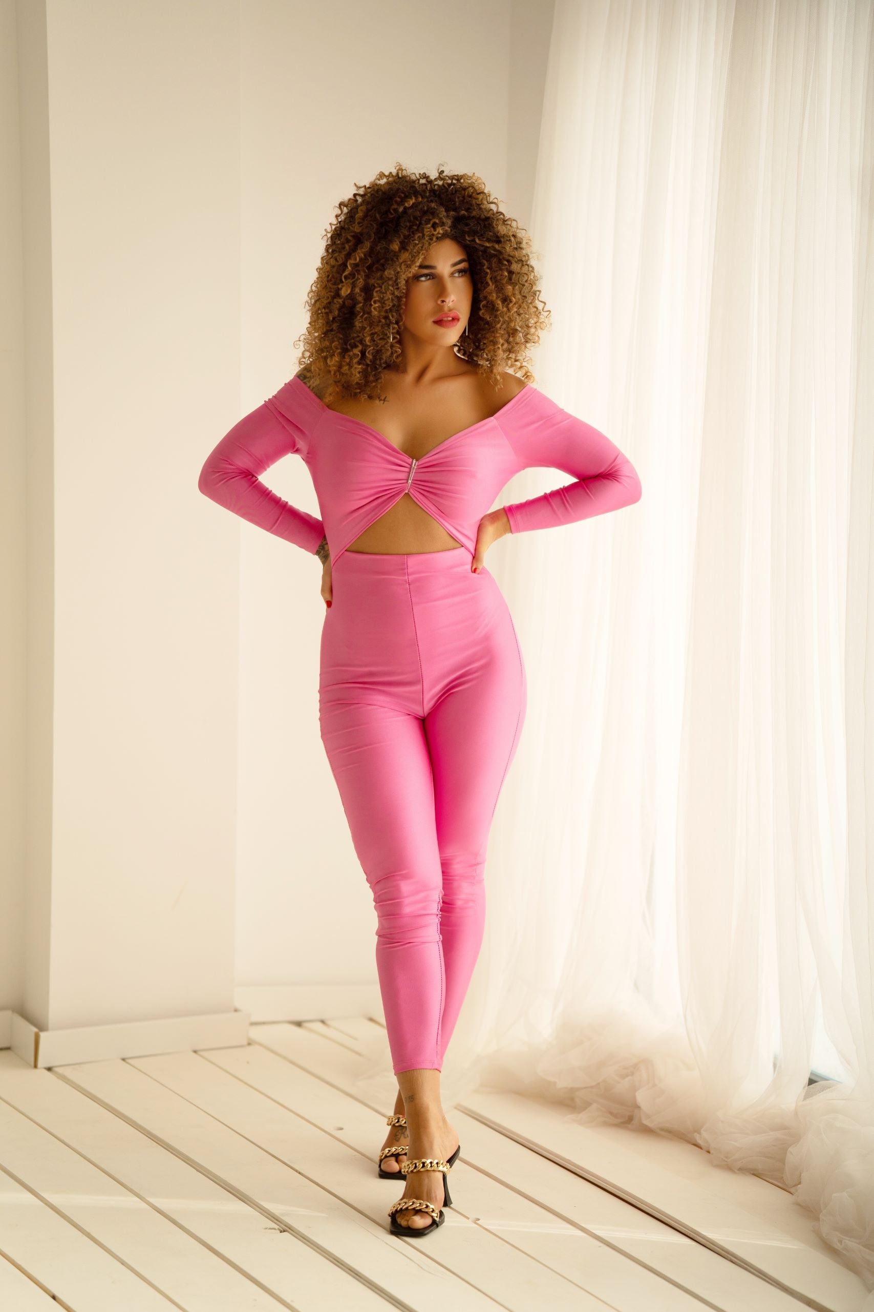 cataleya-mono-olivia